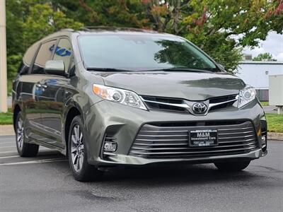 2018 Toyota Sienna XLE 3.5L V6 / AWD / RADAR CRUISE / CAM / NAVI  / RADAR CRUISE / ALL SAFETY OPTIONS / FULLY LOADED / 7 - PASSENGER / 60K MILES!!!