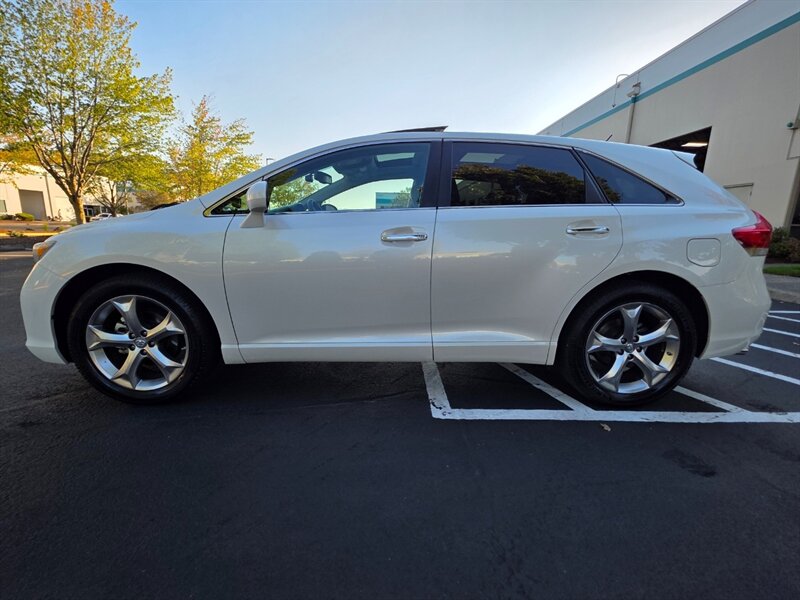 2009 Toyota Venza AWD V6 /CAM NAV / PANO ROOF / 1-OWNER / 102k MILES  ALL WHEEL DRIVE / LEATHER / FULLY LOADED / LOW MILES - Photo 3 - Portland, OR 97217