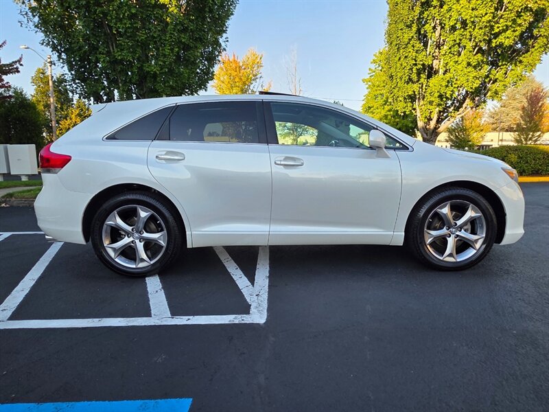 2009 Toyota Venza AWD V6 /CAM NAV / PANO ROOF / 1-OWNER / 102k MILES  ALL WHEEL DRIVE / LEATHER / FULLY LOADED / LOW MILES - Photo 4 - Portland, OR 97217