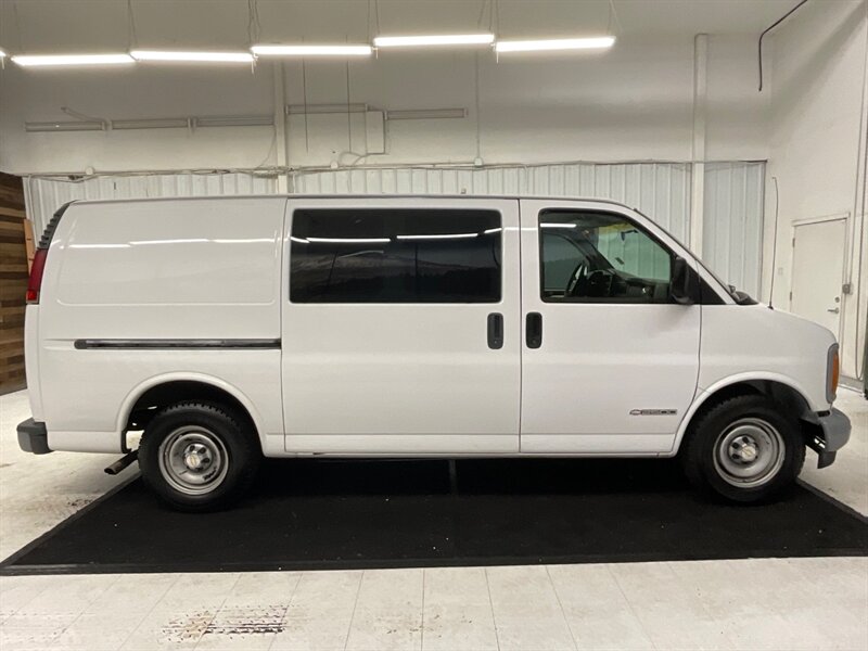 1999 Chevrolet Express CARGO VAN G2500 / 4.3L V6 / ONLY 58,000 MILES  / RUST FREE / LEATHER SEATS - Photo 4 - Gladstone, OR 97027