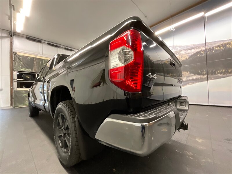 2014 Toyota Tundra SR5 4X4 / 5.7L V8 / Navigation & Backup Camera  LOCAL OREGON TRUCK / RUST FREE / Excel Cond - Photo 11 - Gladstone, OR 97027