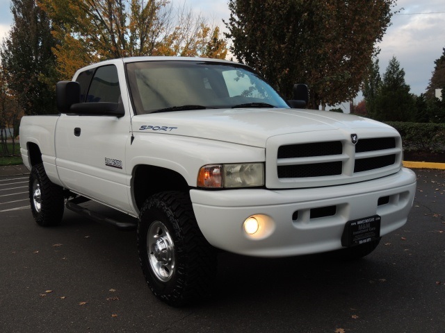 2001 Dodge Ram 2500 SLT SPORT / 4X4 / 5.9L Cummins DIESEL / Excel Cond   - Photo 2 - Portland, OR 97217