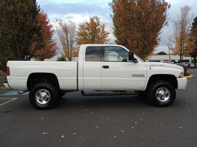 2001 Dodge Ram 2500 SLT SPORT / 4X4 / 5.9L Cummins DIESEL / Excel Cond   - Photo 4 - Portland, OR 97217