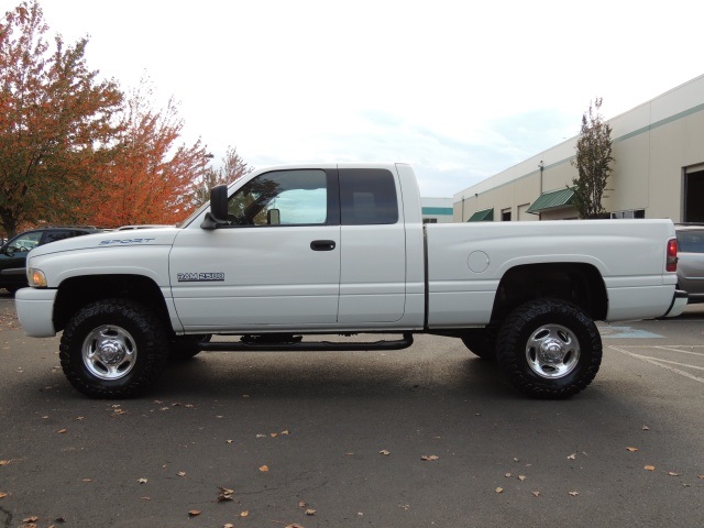 2001 Dodge Ram 2500 SLT SPORT / 4X4 / 5.9L Cummins DIESEL / Excel Cond   - Photo 3 - Portland, OR 97217