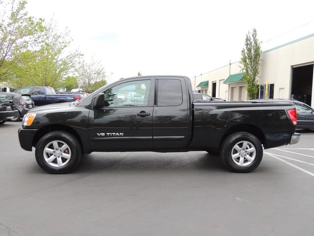 2008 Nissan Titan SE / 4-Door King Cab / 4X4 / 1-OWNER   - Photo 3 - Portland, OR 97217