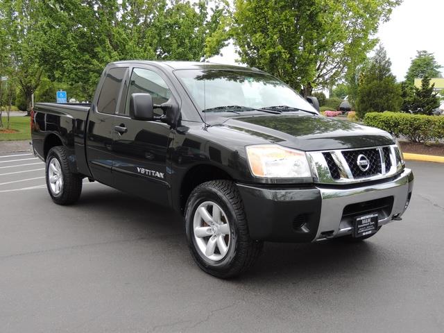 2008 Nissan Titan SE / 4-Door King Cab / 4X4 / 1-OWNER   - Photo 2 - Portland, OR 97217