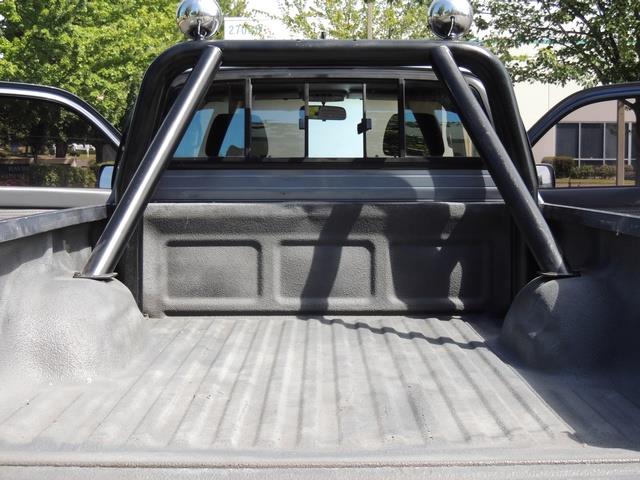 1997 Toyota Tacoma SR5 2dr / 4X4 / 6Cyl / 5-SPEED / LIFTED LIFTED   - Photo 13 - Portland, OR 97217