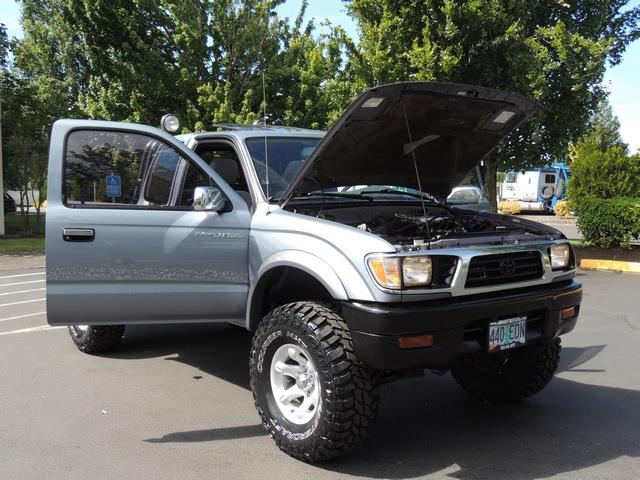 1997 Toyota Tacoma SR5 2dr / 4X4 / 6Cyl / 5-SPEED / LIFTED LIFTED   - Photo 16 - Portland, OR 97217