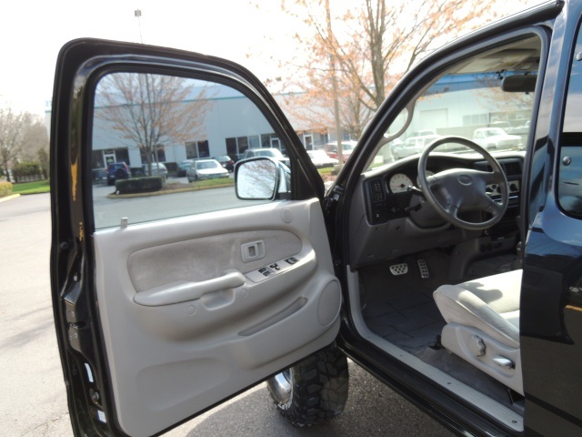 2003 Toyota Tacoma V6 Limited 4X4 LIFTED LIFTED   - Photo 13 - Portland, OR 97217