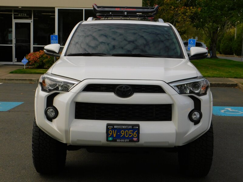 2018 Toyota 4Runner SR5 Premium 4X4 Leather Sunroof 3RD SEAT / LIFTED   - Photo 5 - Portland, OR 97217