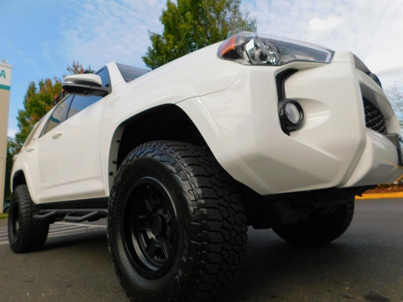 2018 Toyota 4Runner SR5 Premium 4X4 Leather Sunroof 3RD SEAT / LIFTED   - Photo 25 - Portland, OR 97217