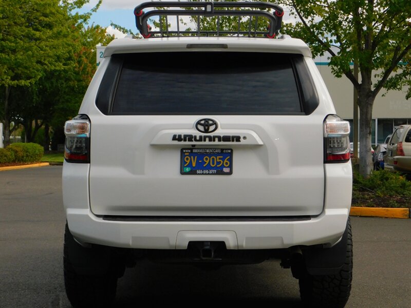 2018 Toyota 4Runner SR5 Premium 4X4 Leather Sunroof 3RD SEAT / LIFTED   - Photo 6 - Portland, OR 97217