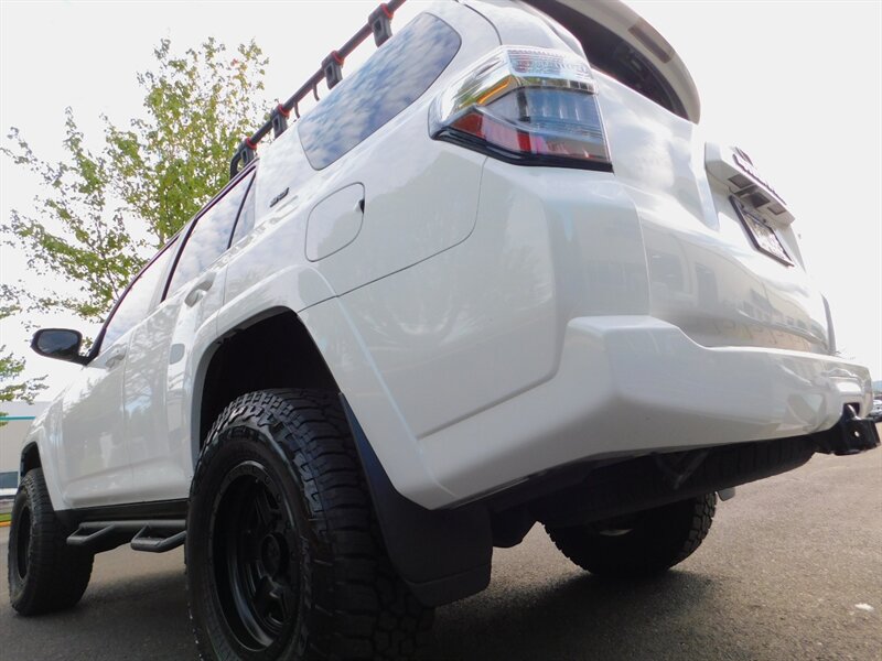 2018 Toyota 4Runner SR5 Premium 4X4 Leather Sunroof 3RD SEAT / LIFTED   - Photo 26 - Portland, OR 97217