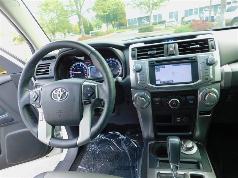 2018 Toyota 4Runner SR5 Premium 4X4 Leather Sunroof 3RD SEAT / LIFTED   - Photo 19 - Portland, OR 97217