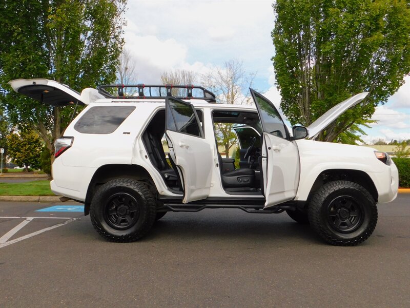 2018 Toyota 4Runner SR5 Premium 4X4 Leather Sunroof 3RD SEAT / LIFTED   - Photo 32 - Portland, OR 97217