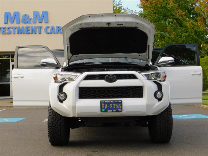 2018 Toyota 4Runner SR5 Premium 4X4 Leather Sunroof 3RD SEAT / LIFTED   - Photo 34 - Portland, OR 97217