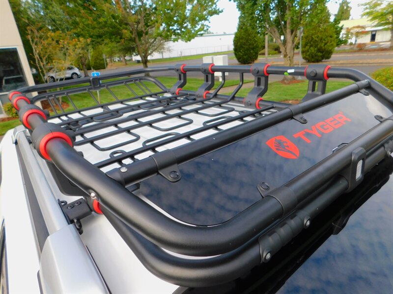 2018 Toyota 4Runner SR5 Premium 4X4 Leather Sunroof 3RD SEAT / LIFTED   - Photo 24 - Portland, OR 97217