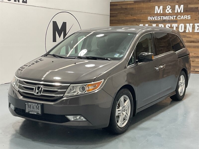 2013 Honda Odyssey Touring Elite MiniVan / 1-OWNER / DVD / 69K MILES  / ZERO RUST / Navi & Backup Camera / Sunroof / Leather Heated Seats / DVD Player / 8-Passenger