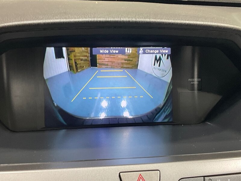 2013 Honda Odyssey Touring Elite MiniVan / 1-OWNER / DVD / 69K MILES  / ZERO RUST / Navi & Backup Camera / Sunroof / Leather Heated Seats / DVD Player / 8-Passenger - Photo 18 - Gladstone, OR 97027