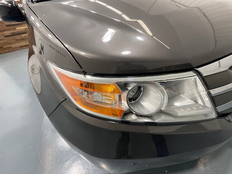 2013 Honda Odyssey Touring Elite MiniVan / 1-OWNER / DVD / 69K MILES  / ZERO RUST / Navi & Backup Camera / Sunroof / Leather Heated Seats / DVD Player / 8-Passenger - Photo 27 - Gladstone, OR 97027