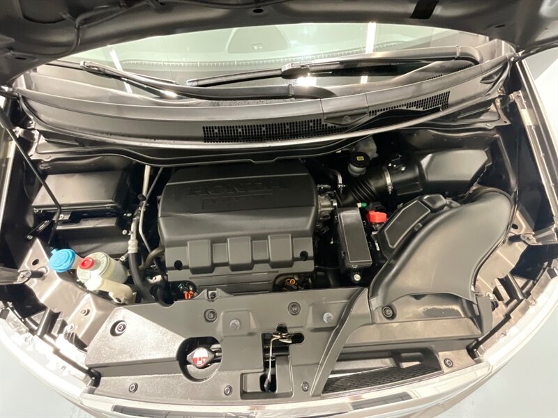 2013 Honda Odyssey Touring Elite MiniVan / 1-OWNER / DVD / 69K MILES  / ZERO RUST / Navi & Backup Camera / Sunroof / Leather Heated Seats / DVD Player / 8-Passenger - Photo 61 - Gladstone, OR 97027