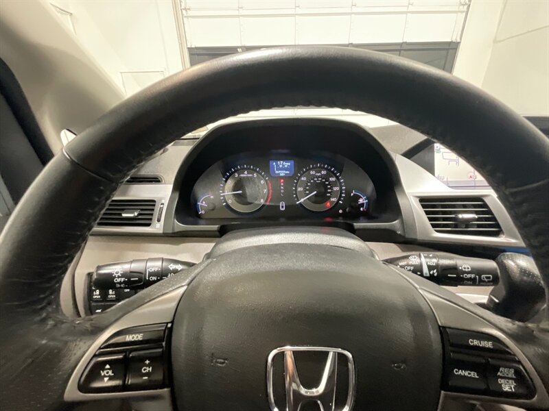 2013 Honda Odyssey Touring Elite MiniVan / 1-OWNER / DVD / 69K MILES  / ZERO RUST / Navi & Backup Camera / Sunroof / Leather Heated Seats / DVD Player / 8-Passenger - Photo 51 - Gladstone, OR 97027