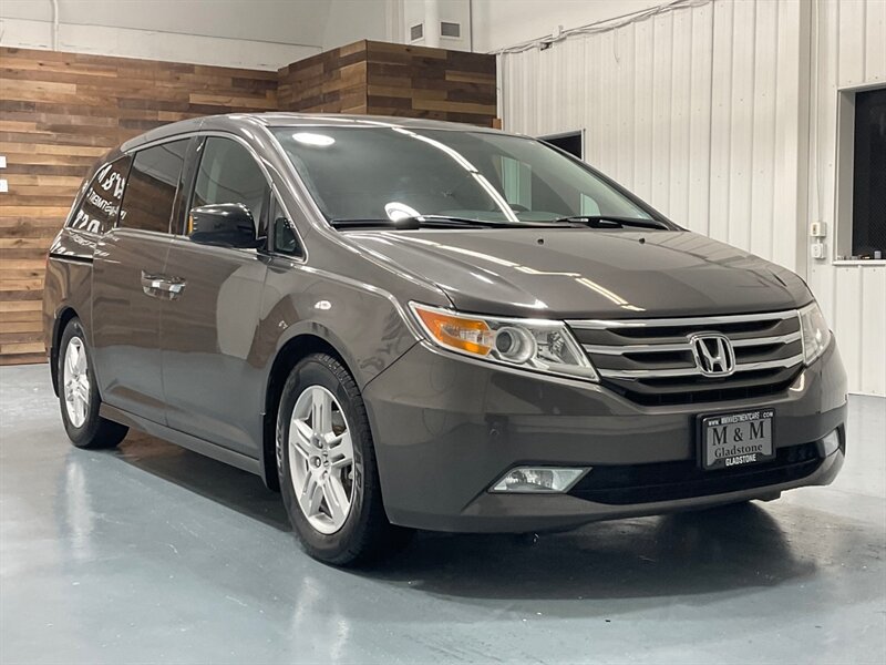 2013 Honda Odyssey Touring Elite MiniVan / 1-OWNER / DVD / 69K MILES  / ZERO RUST / Navi & Backup Camera / Sunroof / Leather Heated Seats / DVD Player / 8-Passenger - Photo 67 - Gladstone, OR 97027