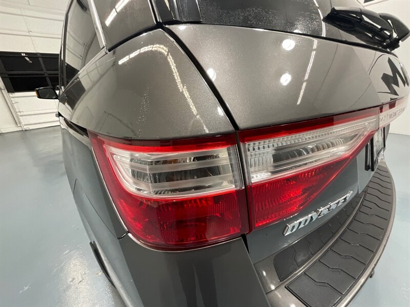 2013 Honda Odyssey Touring Elite MiniVan / 1-OWNER / DVD / 69K MILES  / ZERO RUST / Navi & Backup Camera / Sunroof / Leather Heated Seats / DVD Player / 8-Passenger - Photo 29 - Gladstone, OR 97027