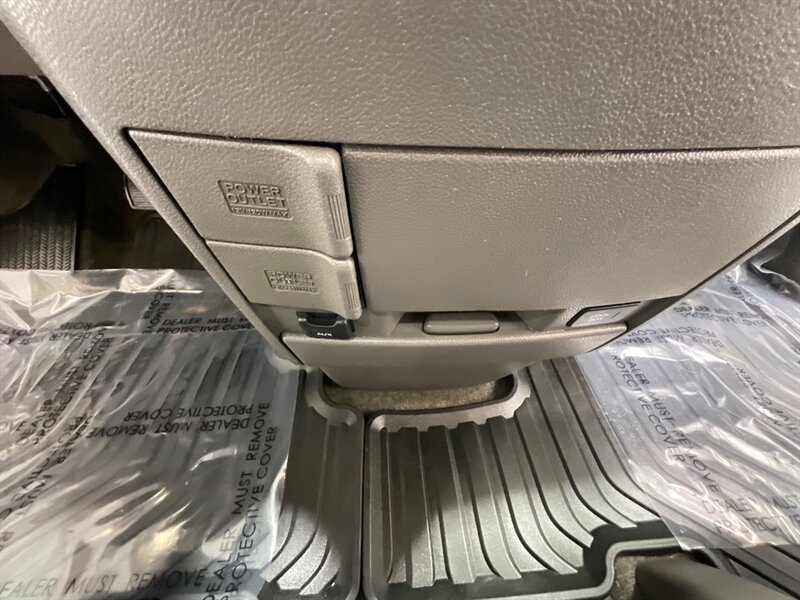 2013 Honda Odyssey Touring Elite MiniVan / 1-OWNER / DVD / 69K MILES  / ZERO RUST / Navi & Backup Camera / Sunroof / Leather Heated Seats / DVD Player / 8-Passenger - Photo 54 - Gladstone, OR 97027