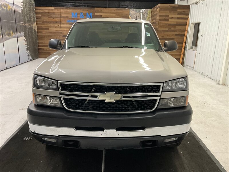 2006 Chevrolet Silverado 2500 LT Crew Cab 4X4 / 6.6L DIESEL /ALLISON / LBZ MOTOR  /1-OWNER / LONG BED / Leather & Heated Seats / RUST FREE / LBZ MOTOR - Photo 5 - Gladstone, OR 97027