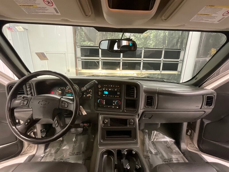 2006 Chevrolet Silverado 2500 LT Crew Cab 4X4 / 6.6L DIESEL /ALLISON / LBZ MOTOR  /1-OWNER / LONG BED / Leather & Heated Seats / RUST FREE / LBZ MOTOR - Photo 35 - Gladstone, OR 97027