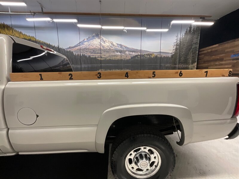 2006 Chevrolet Silverado 2500 LT Crew Cab 4X4 / 6.6L DIESEL /ALLISON / LBZ MOTOR  /1-OWNER / LONG BED / Leather & Heated Seats / RUST FREE / LBZ MOTOR - Photo 9 - Gladstone, OR 97027