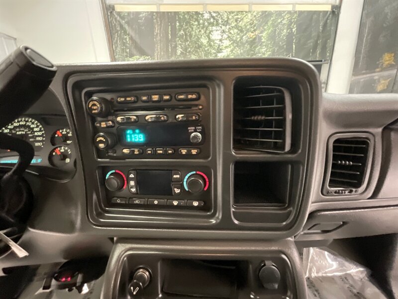 2006 Chevrolet Silverado 2500 LT Crew Cab 4X4 / 6.6L DIESEL /ALLISON / LBZ MOTOR  /1-OWNER / LONG BED / Leather & Heated Seats / RUST FREE / LBZ MOTOR - Photo 19 - Gladstone, OR 97027