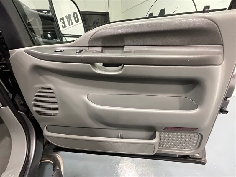 2002 Ford F-350 XLT Crew Cab 4X4 / 7.3L DIESEL /NEW TIRES/LONG BED / ZERO RUST / NEW TIRES / 1-TON / SRW - Photo 34 - Gladstone, OR 97027