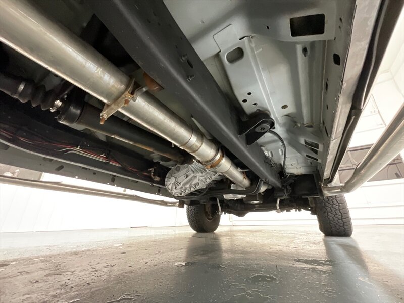 2002 Ford F-350 XLT Crew Cab 4X4 / 7.3L DIESEL /NEW TIRES/LONG BED / ZERO RUST / NEW TIRES / 1-TON / SRW - Photo 47 - Gladstone, OR 97027