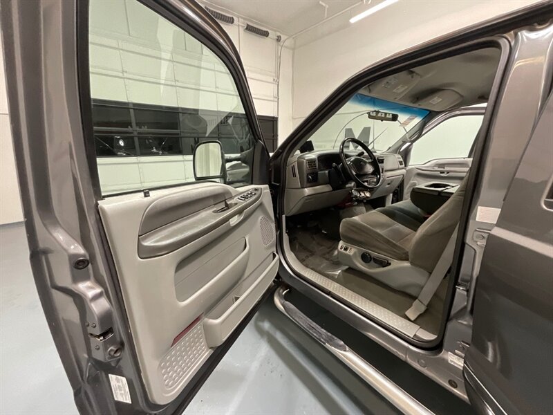 2002 Ford F-350 XLT Crew Cab 4X4 / 7.3L DIESEL /NEW TIRES/LONG BED / ZERO RUST / NEW TIRES / 1-TON / SRW - Photo 32 - Gladstone, OR 97027