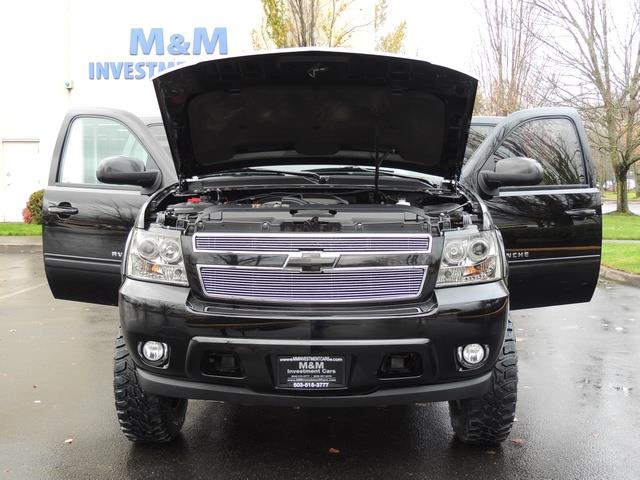 2013 Chevrolet Avalanche LT Black Diamond / 4WD / Leather / LIFTED LIFTED   - Photo 32 - Portland, OR 97217