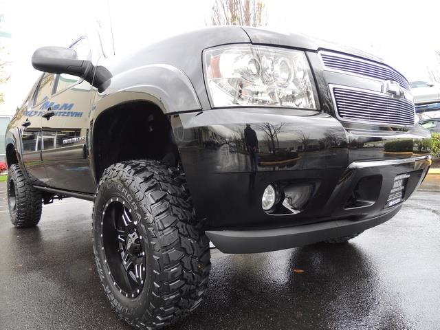 2013 Chevrolet Avalanche LT Black Diamond / 4WD / Leather / LIFTED LIFTED   - Photo 10 - Portland, OR 97217