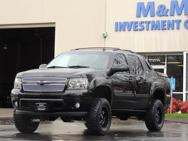 2013 Chevrolet Avalanche LT Black Diamond / 4WD / Leather / LIFTED LIFTED   - Photo 50 - Portland, OR 97217