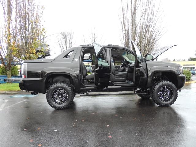 2013 Chevrolet Avalanche LT Black Diamond / 4WD / Leather / LIFTED LIFTED   - Photo 30 - Portland, OR 97217