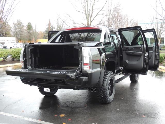 2013 Chevrolet Avalanche LT Black Diamond / 4WD / Leather / LIFTED LIFTED   - Photo 29 - Portland, OR 97217