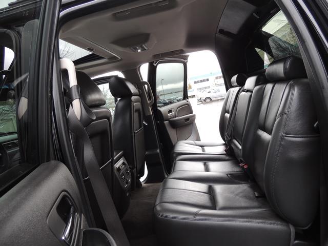 2013 Chevrolet Avalanche LT Black Diamond / 4WD / Leather / LIFTED LIFTED   - Photo 15 - Portland, OR 97217