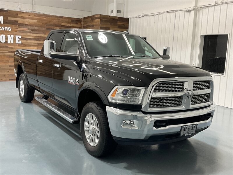 2014 RAM 3500 Laramie Crew Cab 4X4 / 6.7L DIESEL / AISIN TRANSMI  / 1-OWNER LOCAL w. ZERO RUST / Sunroof / Leather / LOW MILES - Photo 2 - Gladstone, OR 97027