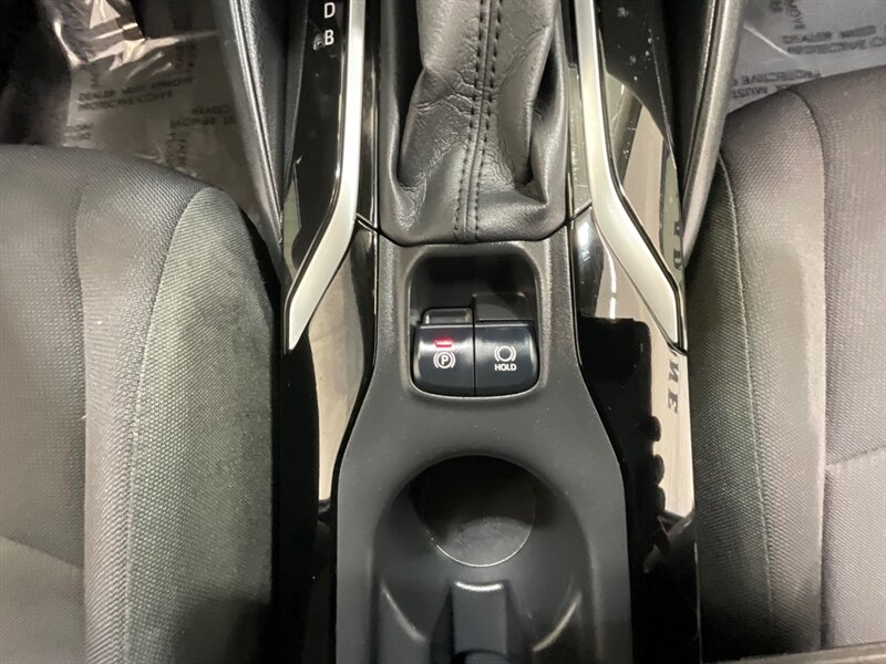 2021 Toyota Corolla LE Sedan 4Cyl / Backup Camera /1-OWNER /61K MILES   - Photo 18 - Gladstone, OR 97027
