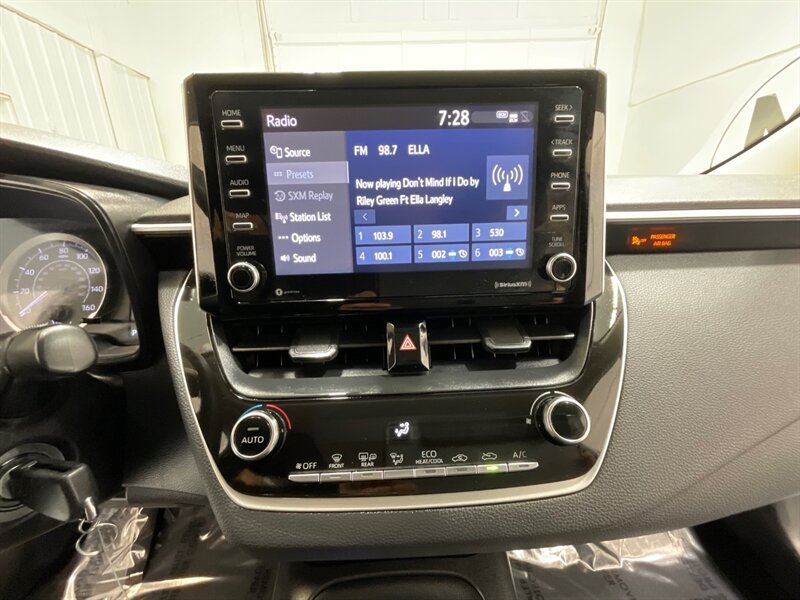 2021 Toyota Corolla LE Sedan 4Cyl / Backup Camera /1-OWNER /61K MILES   - Photo 15 - Gladstone, OR 97027