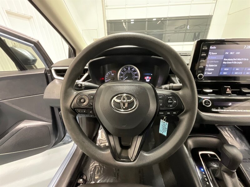 2021 Toyota Corolla LE Sedan 4Cyl / Backup Camera /1-OWNER /61K MILES   - Photo 17 - Gladstone, OR 97027