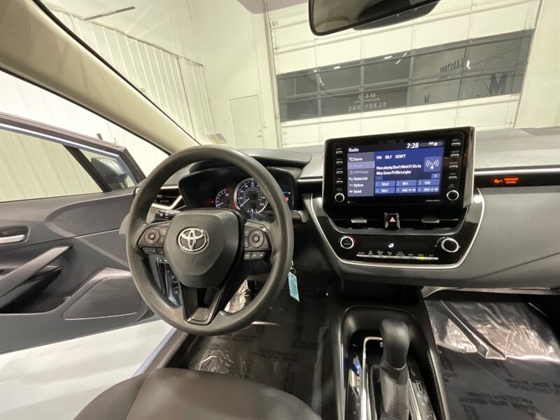 2021 Toyota Corolla LE Sedan 4Cyl / Backup Camera /1-OWNER /61K MILES   - Photo 13 - Gladstone, OR 97027