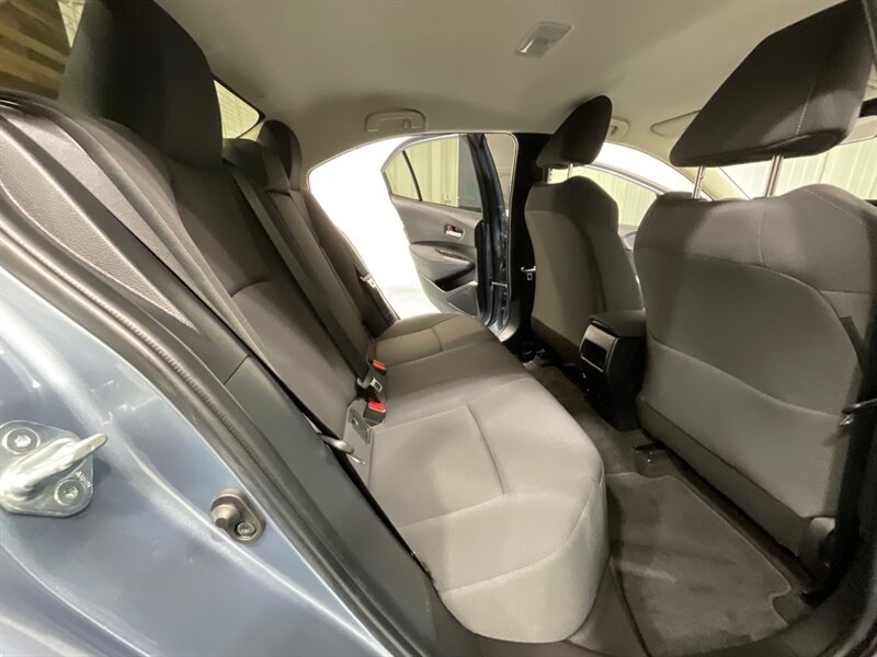 2021 Toyota Corolla LE Sedan 4Cyl / Backup Camera /1-OWNER /61K MILES   - Photo 11 - Gladstone, OR 97027