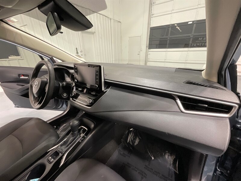 2021 Toyota Corolla LE Sedan 4Cyl / Backup Camera /1-OWNER /61K MILES   - Photo 21 - Gladstone, OR 97027