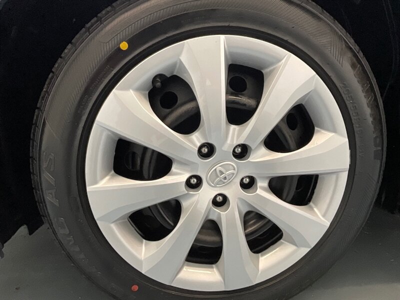 2021 Toyota Corolla LE Sedan 4Cyl / Backup Camera /1-OWNER /61K MILES   - Photo 40 - Gladstone, OR 97027